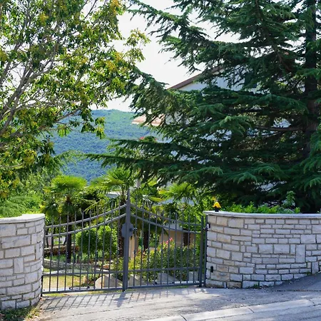 Nika Relax For 2, Hike And Bike *