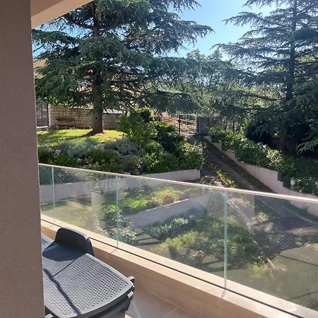 Nika Relax For 2, Hike And Bike Apartment
